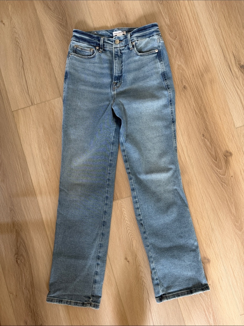 Good American Light Wash Good Curve Straight-Leg Jeans